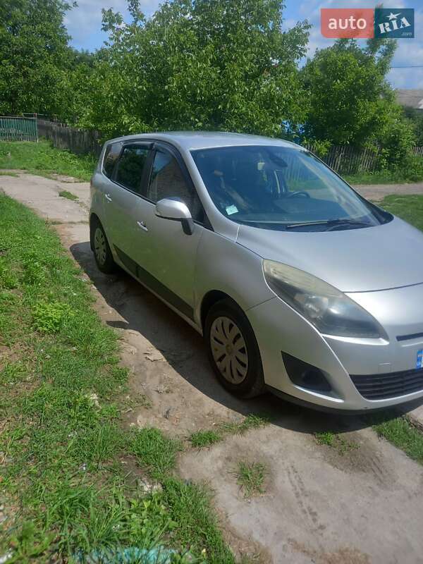 Мінівен Renault Grand Scenic 2011 в Чуднові