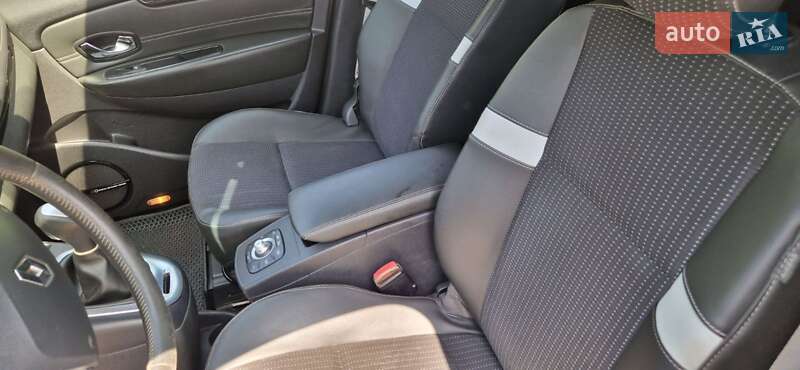 Минивэн Renault Grand Scenic 2012 в Кривом Роге