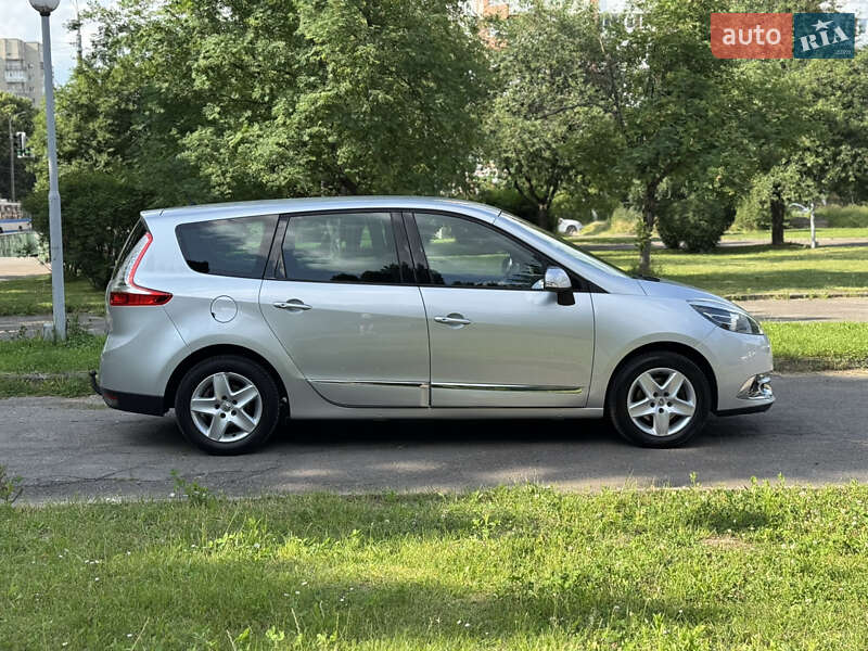 Минивэн Renault Grand Scenic 2015 в Ровно