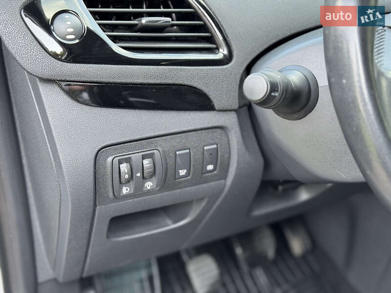 Минивэн Renault Grand Scenic 2015 в Ровно