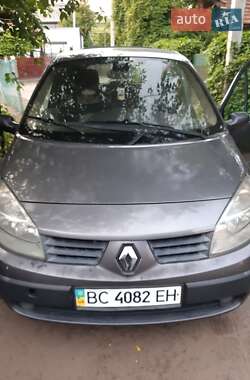 Минивэн Renault Grand Scenic 2004 в 