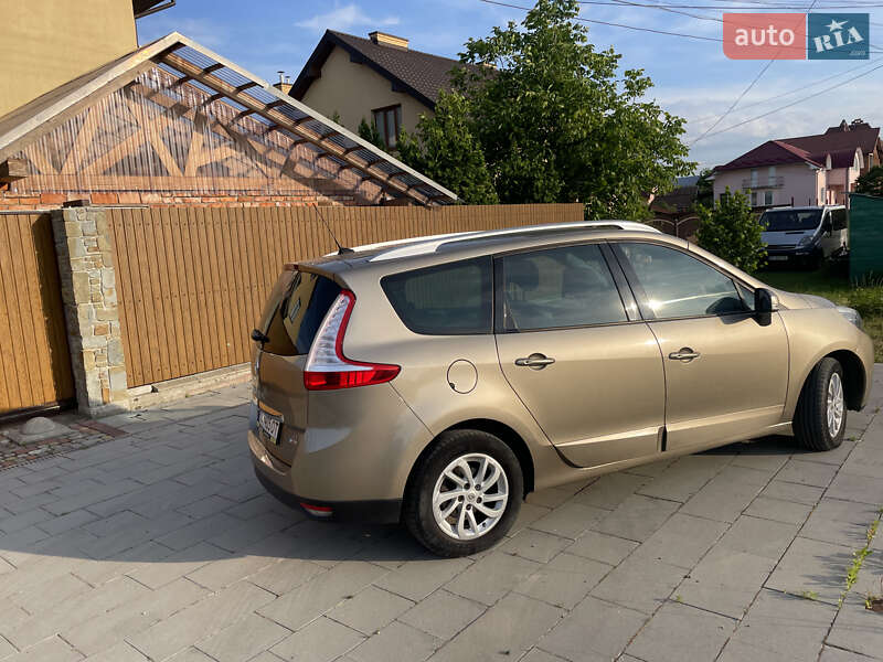 Мінівен Renault Grand Scenic 2014 в Стрию