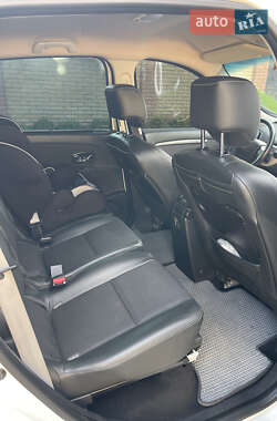 Минивэн Renault Grand Scenic 2015 в 