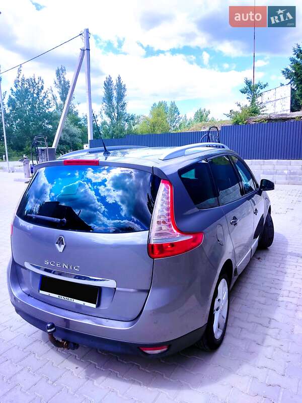Мінівен Renault Grand Scenic 2015 в Івано-Франківську