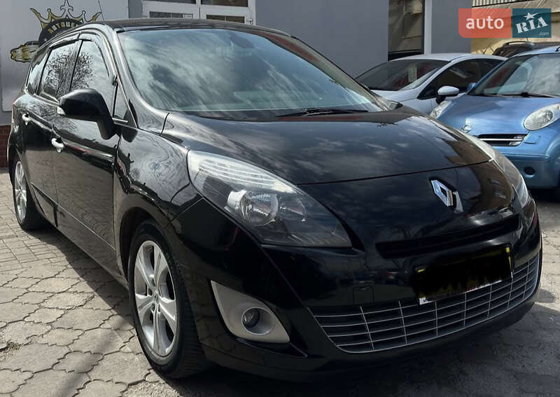 Renault Grand Scenic 2011