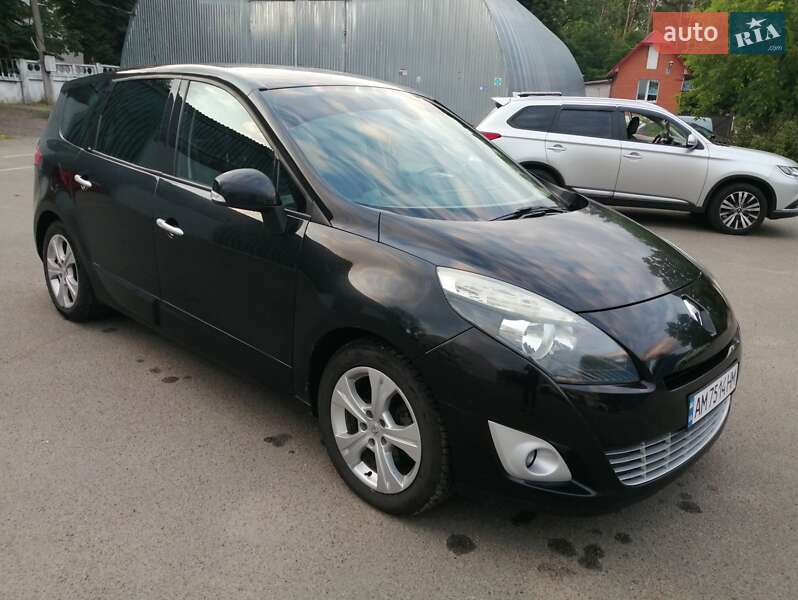 Renault Grand Scenic 2011
