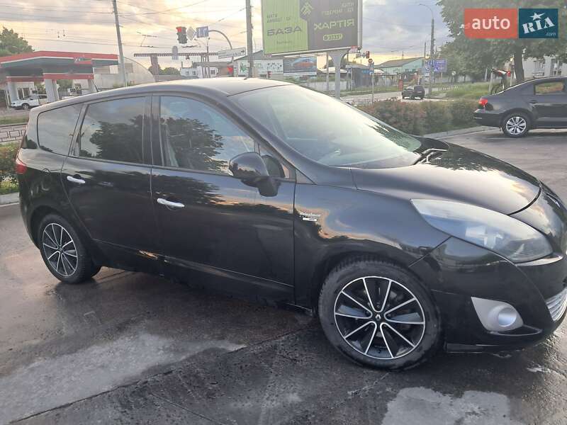 Renault Grand Scenic 2011