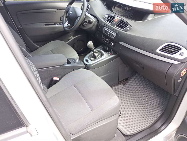 Минивэн Renault Grand Scenic 2010 в Чернигове