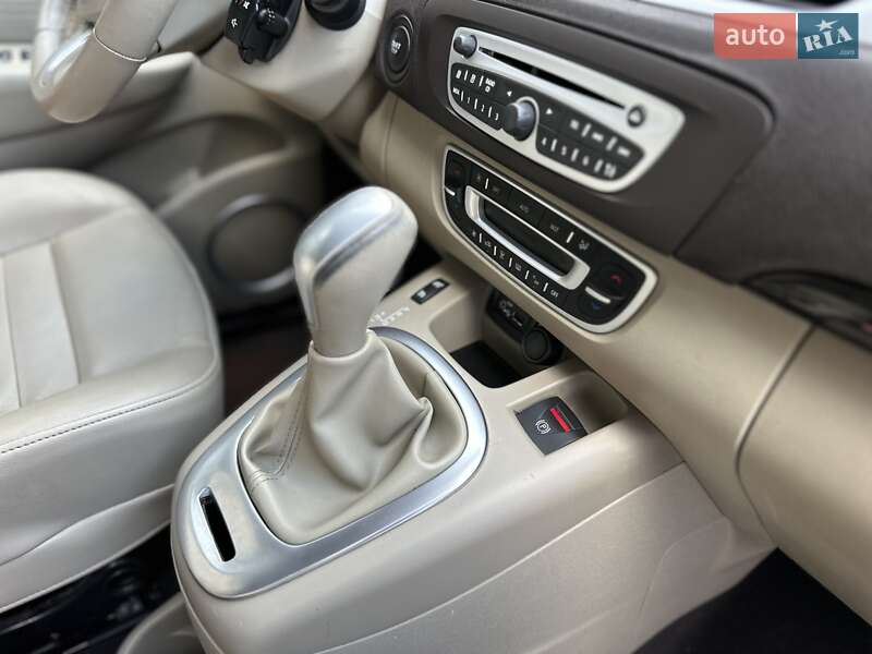 Минивэн Renault Grand Scenic 2011 в Ивано-Франковске