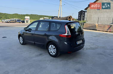 Минивэн Renault Grand Scenic 2010 в 