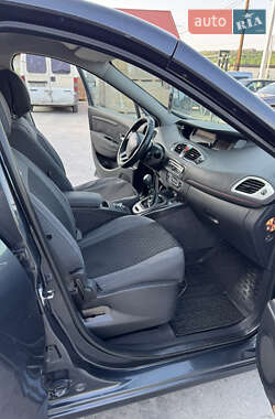 Минивэн Renault Grand Scenic 2010 в 