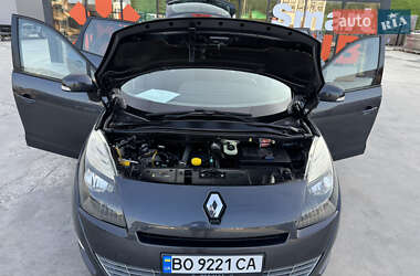 Минивэн Renault Grand Scenic 2010 в 