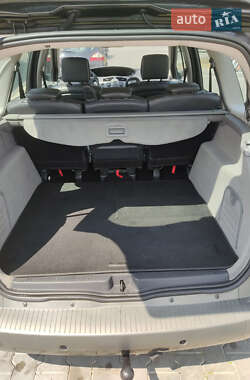 Минивэн Renault Grand Scenic 2004 в 