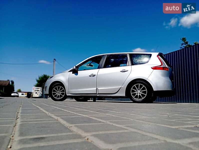 Минивэн Renault Grand Scenic 2011 в Первомайске