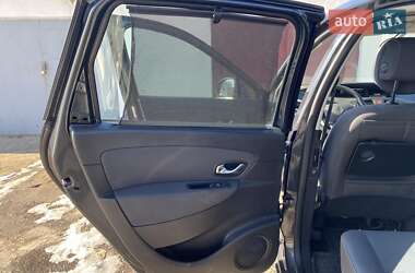 Минивэн Renault Grand Scenic 2010 в 