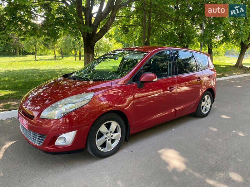 Renault Grand Scenic 2011