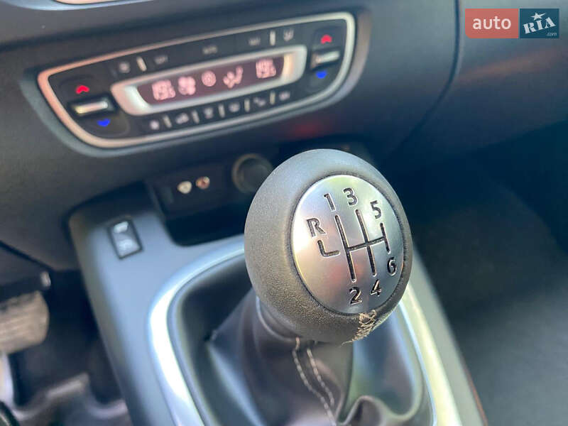 Мінівен Renault Grand Scenic 2011 в Рівному фото 35 Мінівен Renault Grand Scenic 2011 в Рівному