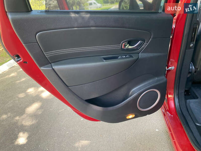 Мінівен Renault Grand Scenic 2011 в Рівному фото 39 Мінівен Renault Grand Scenic 2011 в Рівному