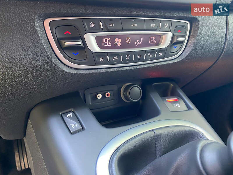 Мінівен Renault Grand Scenic 2011 в Рівному фото 44 Мінівен Renault Grand Scenic 2011 в Рівному