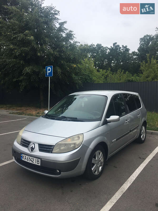 Renault Grand Scenic 2005