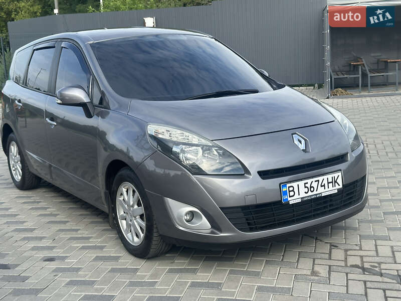 Минивэн Renault Grand Scenic 2010 в Полтаве