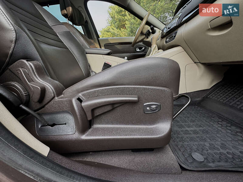 Минивэн Renault Grand Scenic 2010 в Дрогобыче