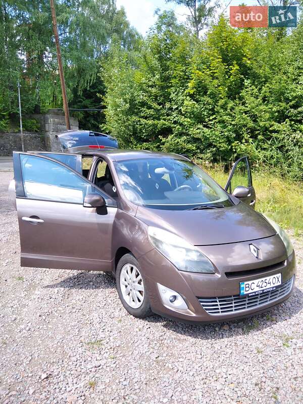 Минивэн Renault Grand Scenic 2010 в Бориславе