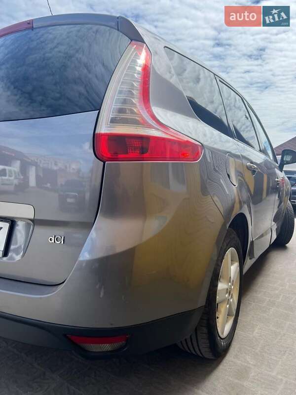 Минивэн Renault Grand Scenic 2012 в Дубно
