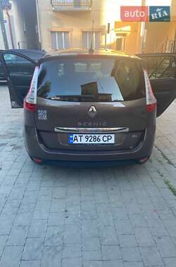 Мінівен Renault Grand Scenic 2012 в 