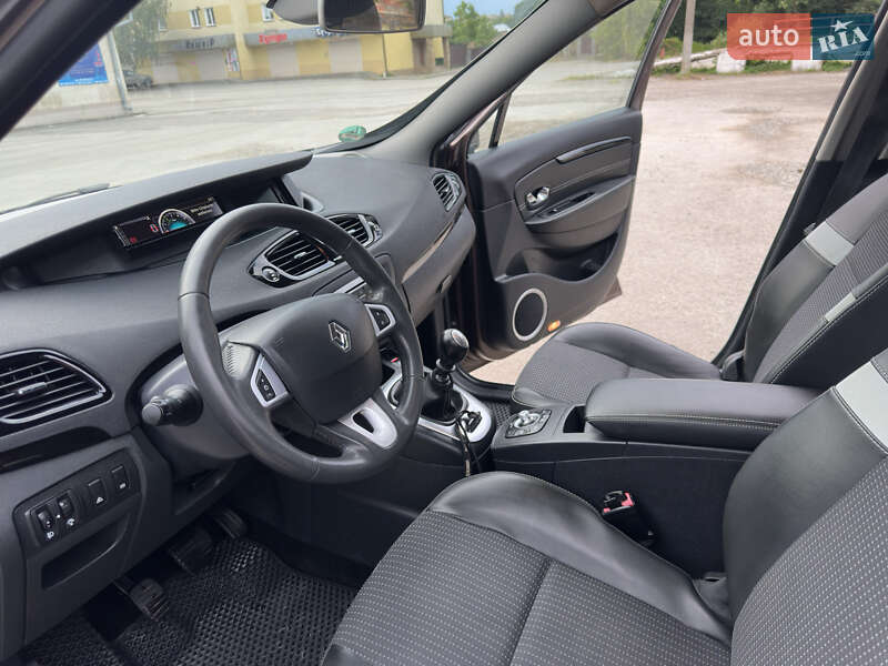 Минивэн Renault Grand Scenic 2012 в Ивано-Франковске