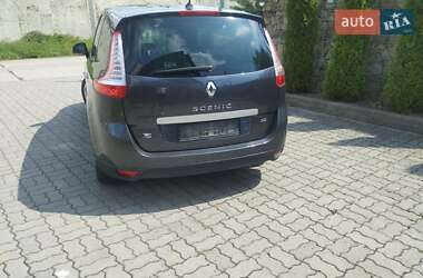 Минивэн Renault Grand Scenic 2011 в 