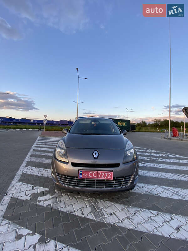 Минивэн Renault Grand Scenic 2011 в Стрые
