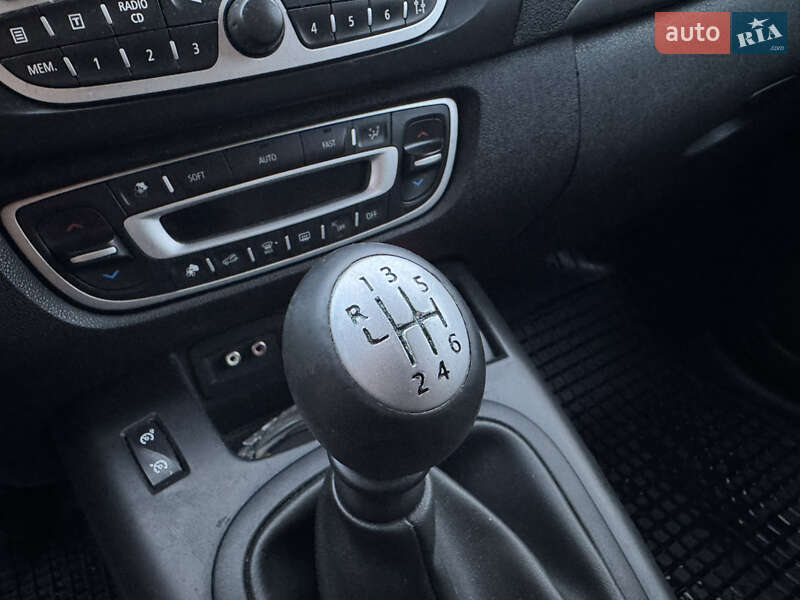 Минивэн Renault Grand Scenic 2010 в Самборе фото 34 Минивэн Renault Grand Scenic 2010 в Самборе