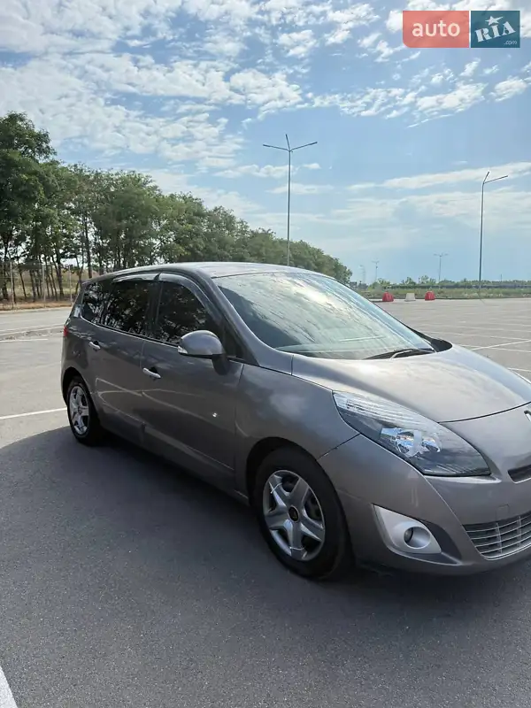 Renault Grand Scenic