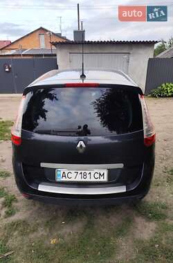 Минивэн Renault Grand Scenic 2010 в 