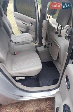 Минивэн Renault Grand Scenic 2006 в 
