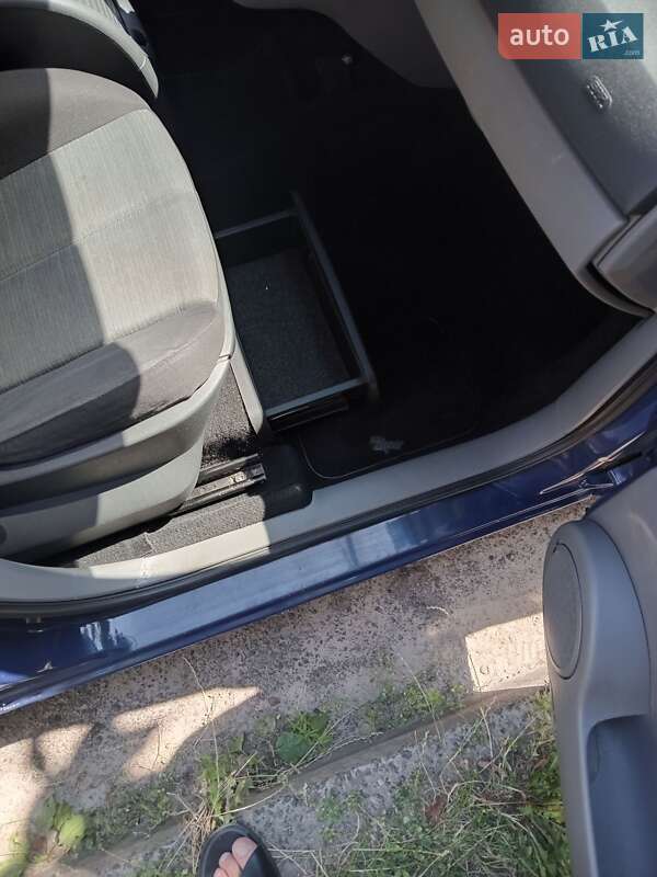 Мінівен Renault Grand Scenic 2004 в Києві