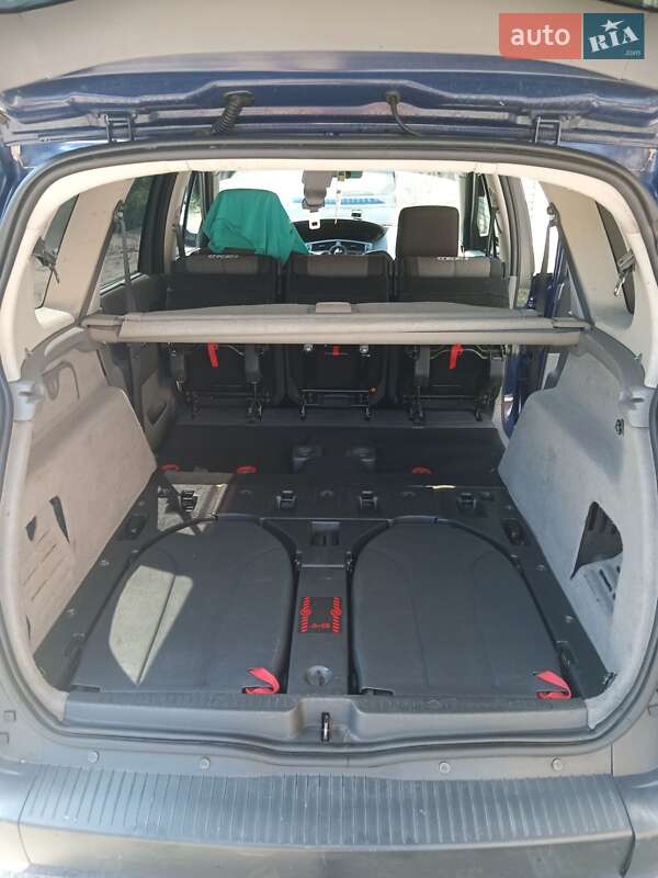 Мінівен Renault Grand Scenic 2004 в Києві