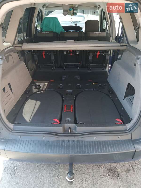 Мінівен Renault Grand Scenic 2004 в Києві