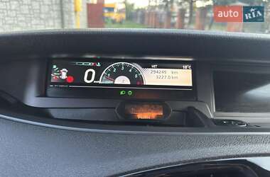 Минивэн Renault Grand Scenic 2011 в 