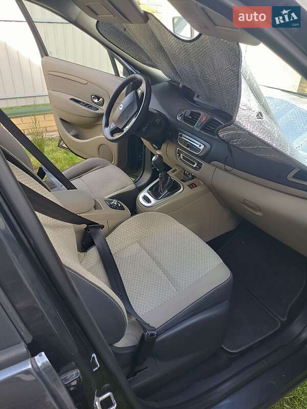 Минивэн Renault Grand Scenic 2011 в Яготине