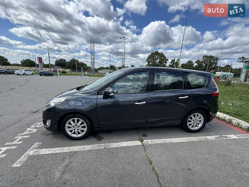 Минивэн Renault Grand Scenic 2010 в Лозовой