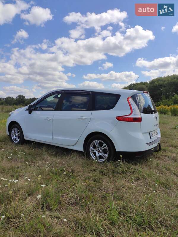 Минивэн Renault Grand Scenic 2013 в Ромнах