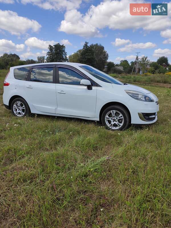 Минивэн Renault Grand Scenic 2013 в Ромнах