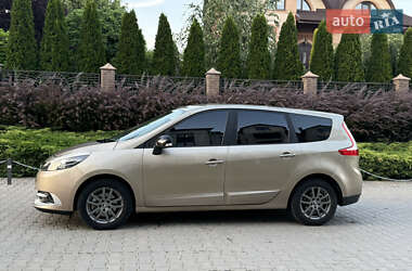 Минивэн Renault Grand Scenic 2015 в 