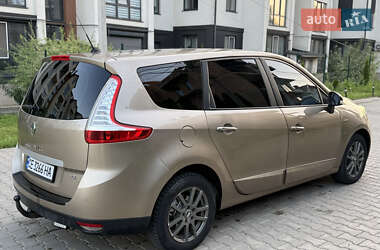 Минивэн Renault Grand Scenic 2015 в 