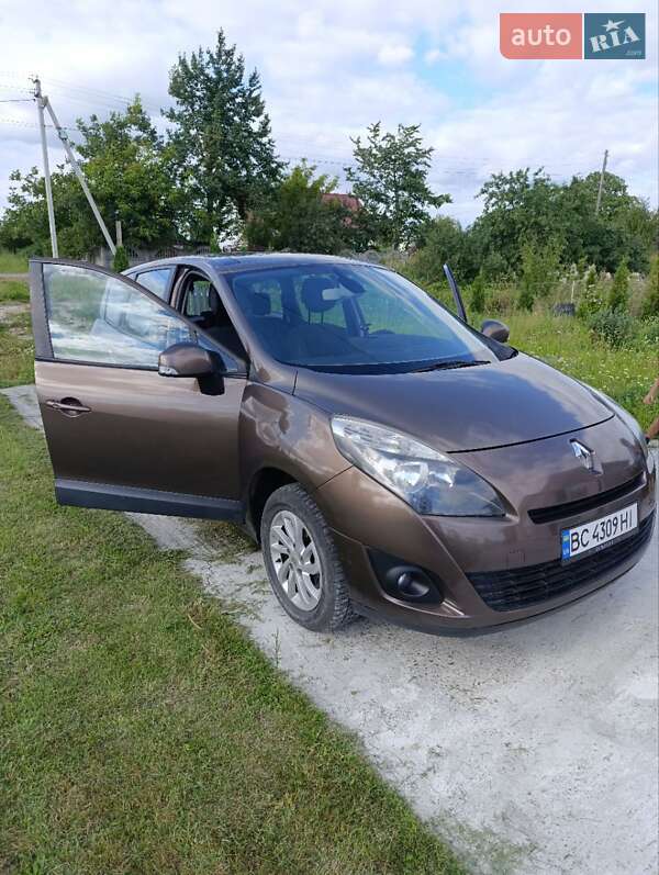 Минивэн Renault Grand Scenic 2010 в Каменке-Бугской