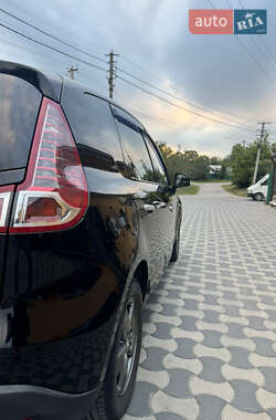 Минивэн Renault Grand Scenic 2010 в 