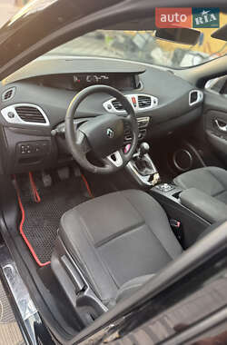 Минивэн Renault Grand Scenic 2010 в 