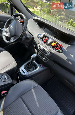 Минивэн Renault Grand Scenic 2014 в 